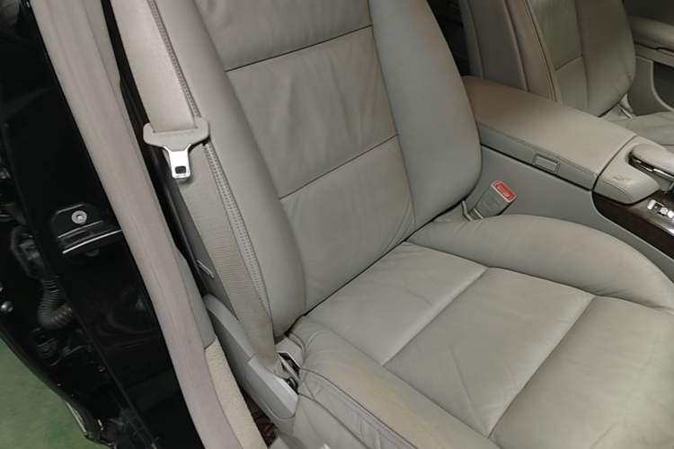 Used Mercedes-Benz S-Class 2010 S 300 L Business Model Right Front Seat