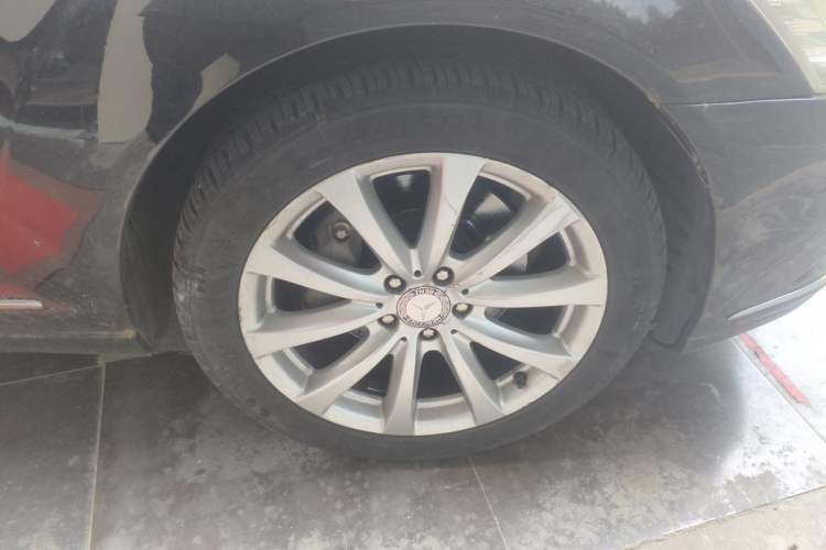 Used Mercedes-Benz S-Class 2010 S 300 L Business Model Right Front Wheel Hub