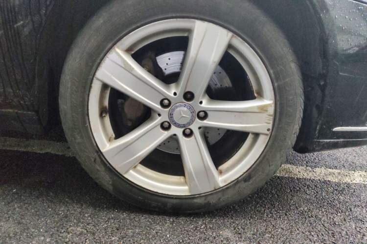 Used Mercedes-Benz S-Class 2010 S 400 L HYBRID Right Front Wheel Hub