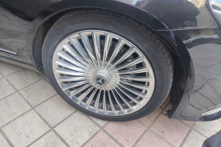 Used Mercedes-Benz S-Class 2010 S 300 L Business Model Right Front Wheel Hub