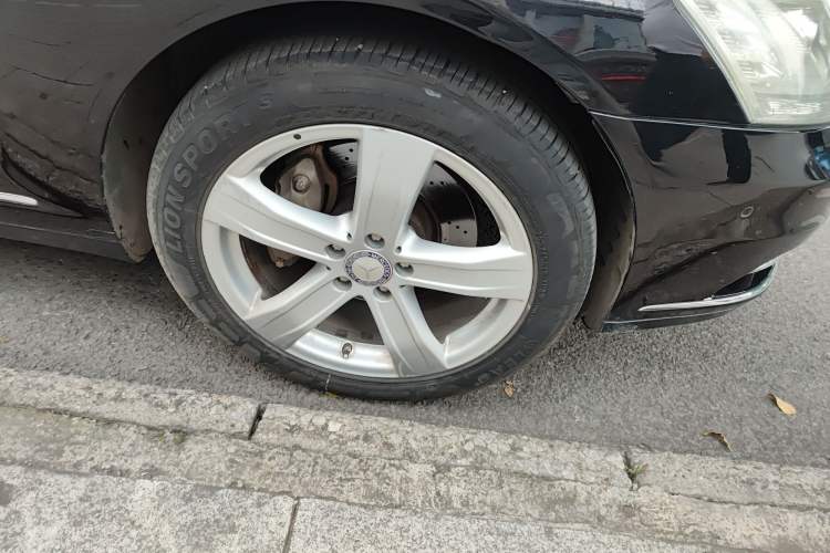 Used Mercedes-Benz S-Class 2010 S 300 L Business Model Right Front Wheel Hub