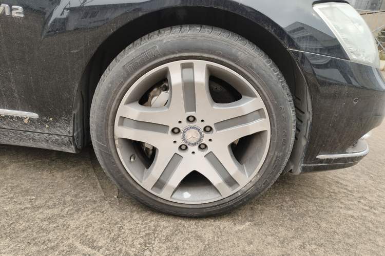 Used Mercedes-Benz S-Class 2010 S 600 L Right Front Wheel Hub