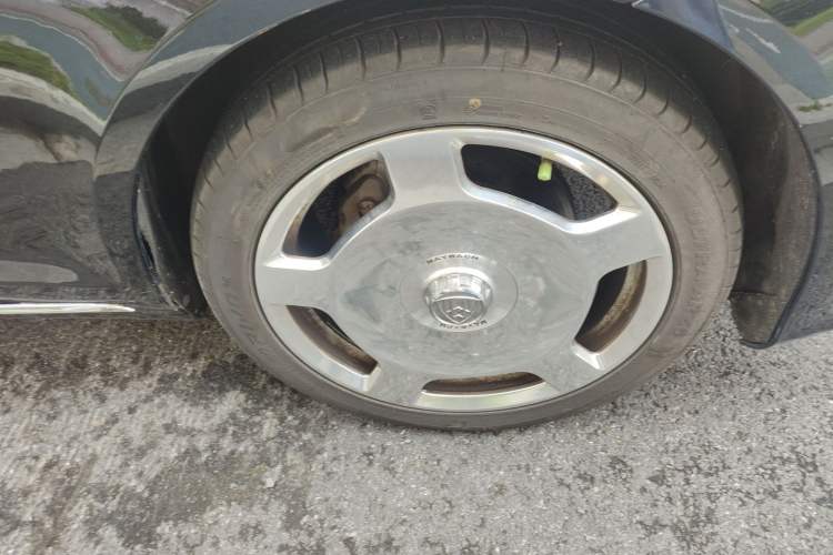 Used Mercedes-Benz S-Class 2010 S 400 L HYBRID Right Front Wheel Hub