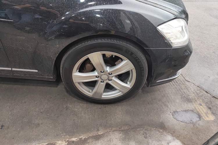Used Mercedes-Benz S-Class 2010 S 350 L 4MATIC Right Front Wheel Hub
