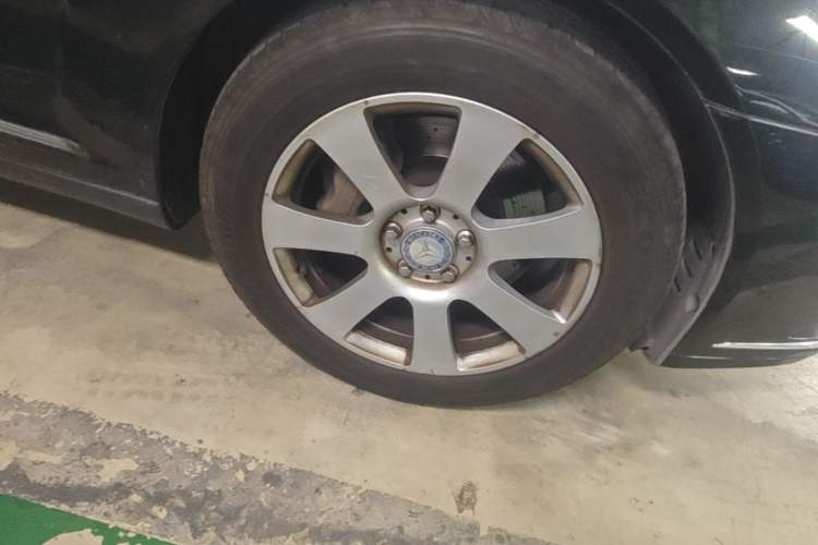 Used Mercedes-Benz S-Class 2010 S 300 L Business Model Right Front Wheel Hub