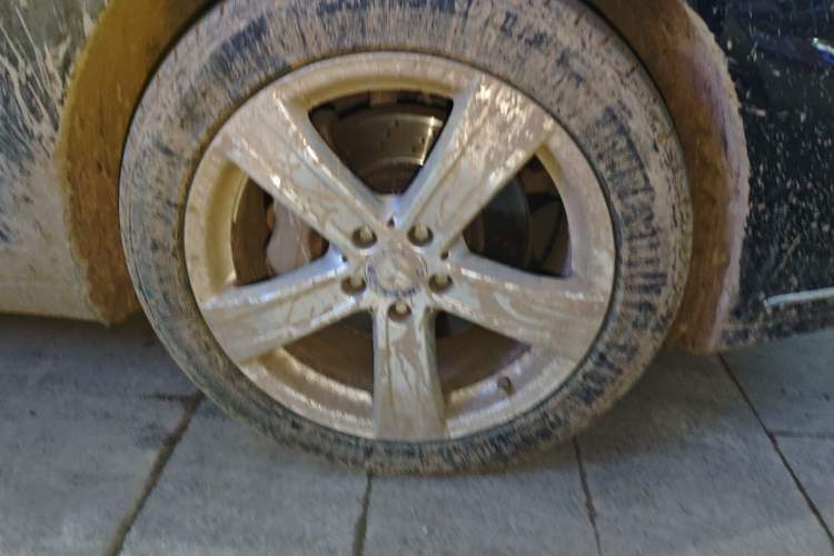 Used Mercedes-Benz S-Class 2010 S 300 L Luxury Model Right Front Wheel Hub