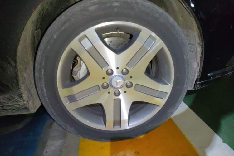 Used Mercedes-Benz S-Class 2010 S 600 L Right Front Wheel Hub
