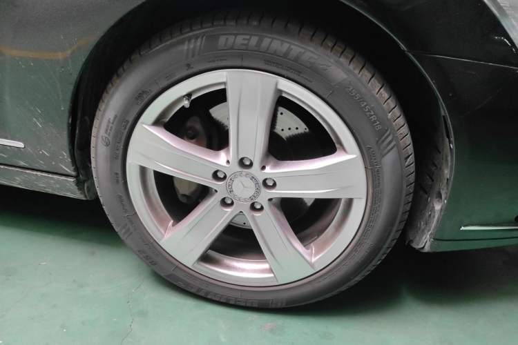 Used Mercedes-Benz S-Class 2010 S 350 L 4MATIC Right Front Wheel Hub