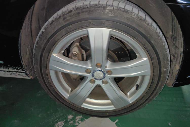 Used Mercedes-Benz S-Class 2010 S 350 L 4MATIC Right Front Wheel Hub