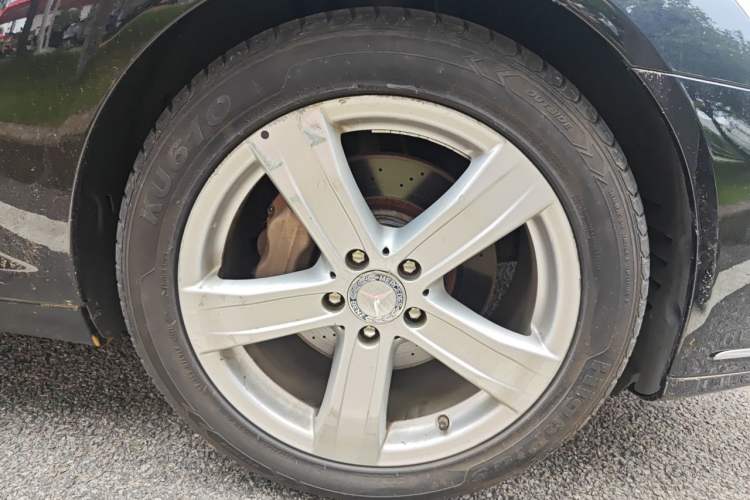 Used Mercedes-Benz S-Class 2010 S 400 L HYBRID Right Front Wheel Hub