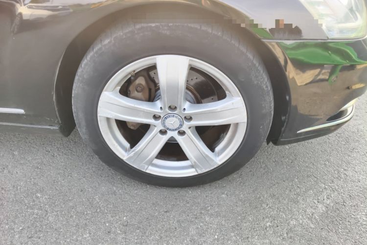 Used Mercedes-Benz S-Class 2010 S 400 L HYBRID Right Front Wheel Hub