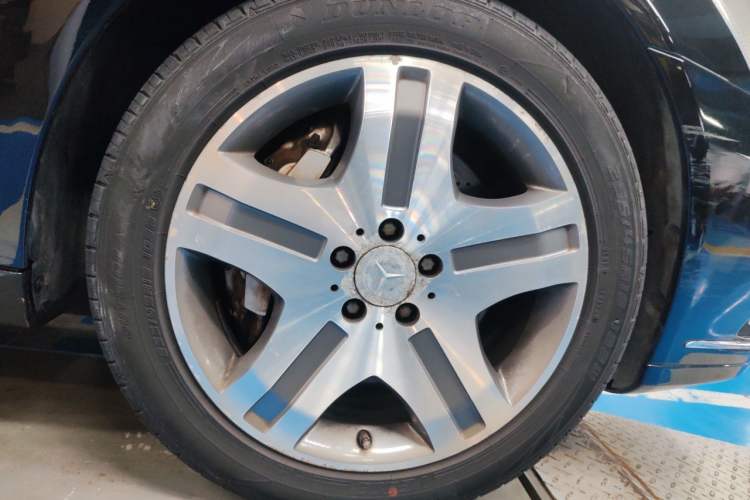 Used Mercedes-Benz S-Class 2010 S 600 L Right Front Wheel Hub