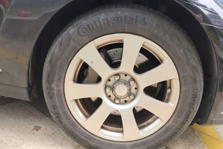 Used Mercedes-Benz S-Class 2010 S 300 L Business Model Right Front Wheel Hub