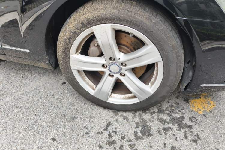 Used Mercedes-Benz S-Class 2010 S 300 L Luxury Model Right Front Wheel Hub