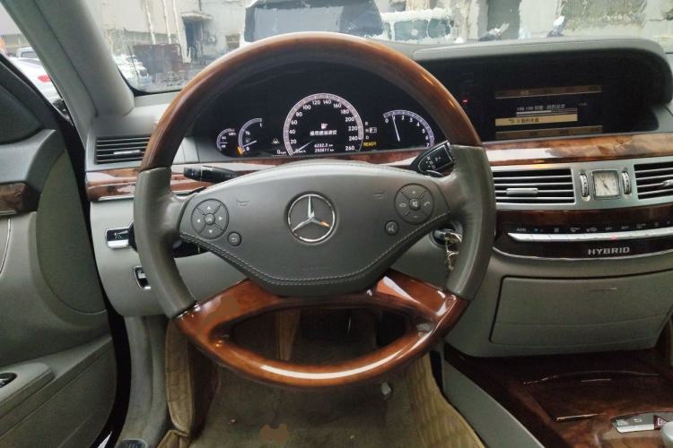 Used Mercedes-Benz S-Class 2010 S 400 L HYBRID Steering Wheel