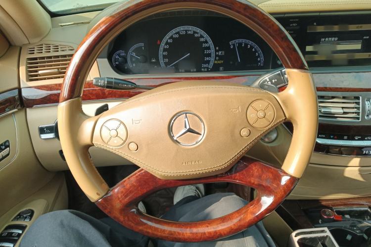 Used Mercedes-Benz S-Class 2010 S 400 L HYBRID Steering Wheel