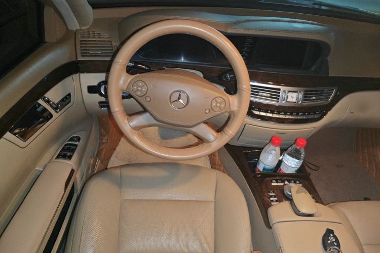 Used Mercedes-Benz S-Class 2010 S 300 L Luxury Model Steering Wheel