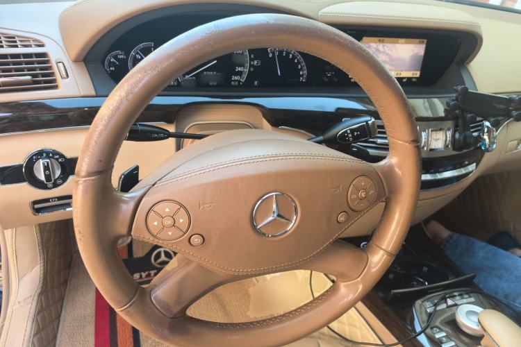 Used Mercedes-Benz S-Class 2010 S 300 L Business Model Steering Wheel
