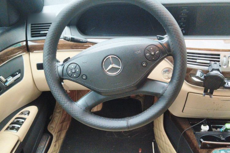 Used Mercedes-Benz S-Class 2010 S 300 L Business Model Steering Wheel