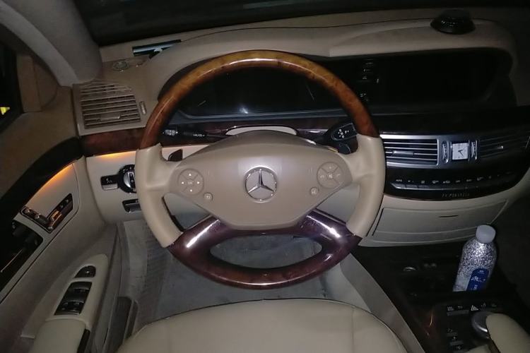 Used Mercedes-Benz S-Class 2010 S 400 L HYBRID Steering Wheel