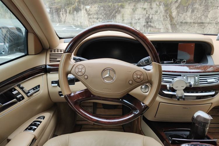 Used Mercedes-Benz S-Class 2010 S 400 L HYBRID Steering Wheel