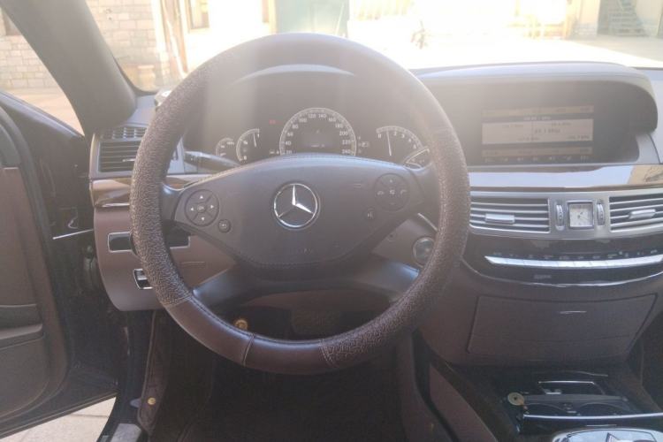 Used Mercedes-Benz S-Class 2010 S 300 L Luxury Model Steering Wheel