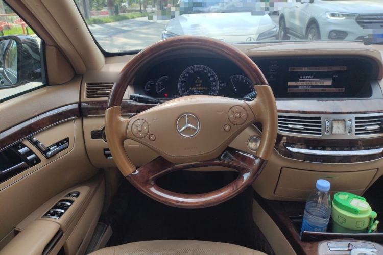 Used Mercedes-Benz S-Class 2010 S 300 L Luxury Model Steering Wheel