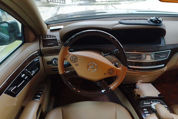 Used Mercedes-Benz S-Class 2010 S 300 L Luxury Model Steering Wheel