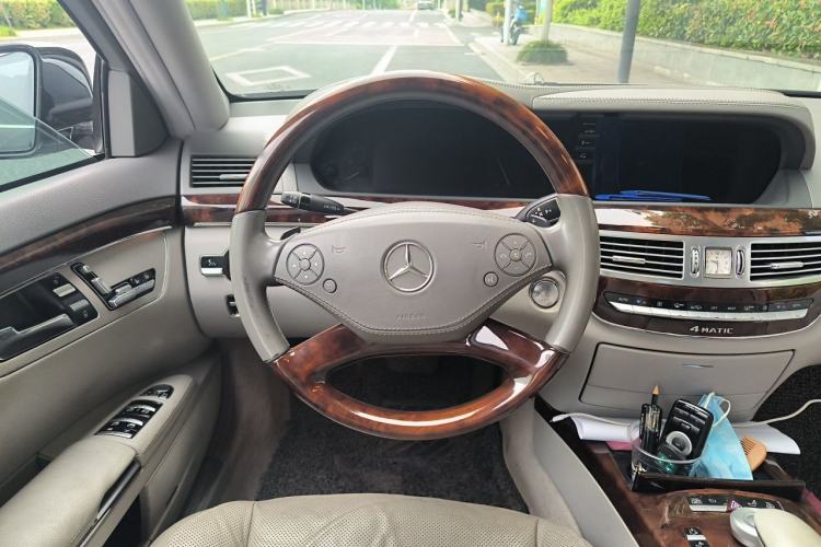 Used Mercedes-Benz S-Class 2010 S 350 L 4MATIC Steering Wheel
