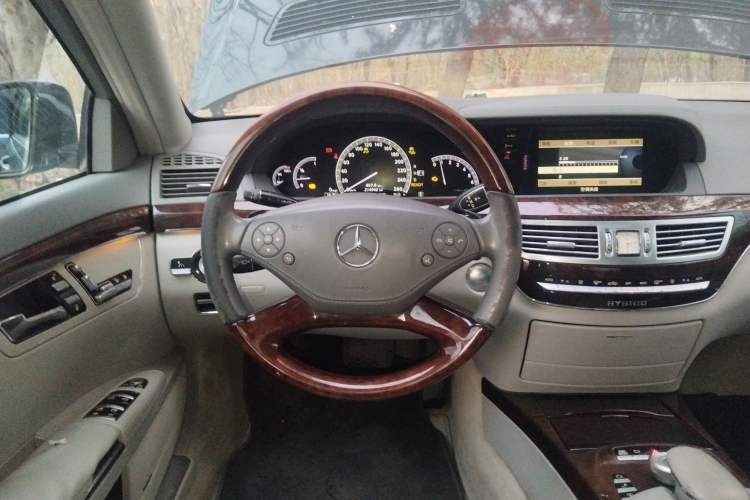 Used Mercedes-Benz S-Class 2010 S 400 L HYBRID Steering Wheel