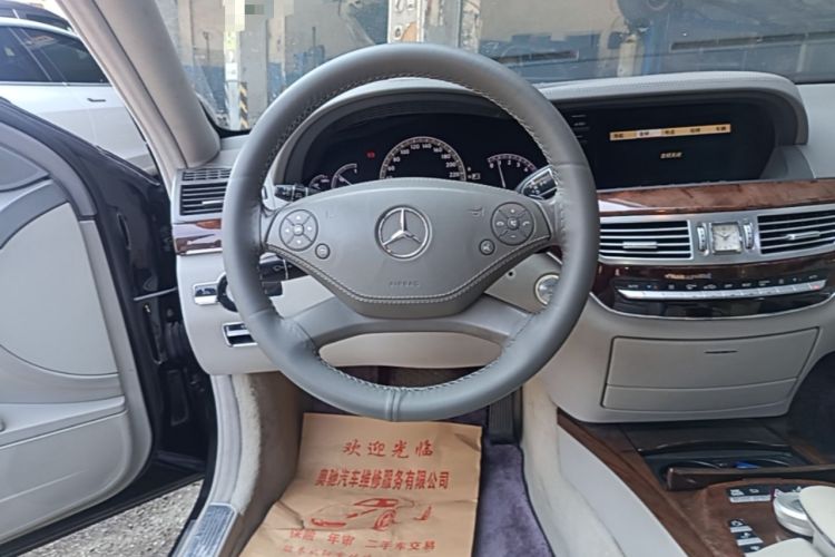 Used Mercedes-Benz S-Class 2010 S 350 L Luxury Model Steering Wheel