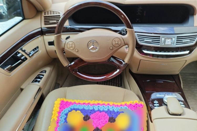 Used Mercedes-Benz S-Class 2010 S 300 L Luxury Model Steering Wheel