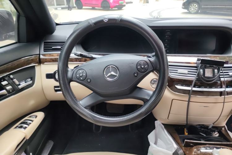 Used Mercedes-Benz S-Class 2010 S 300 L Business Model Steering Wheel