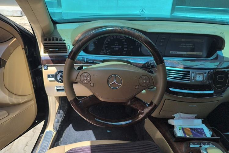 Used Mercedes-Benz S-Class 2010 S 350 L Luxury Model Steering Wheel
