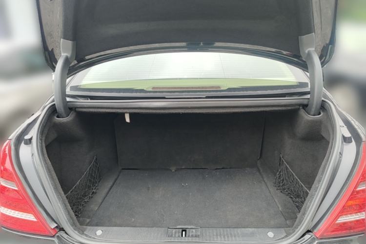 Used Mercedes-Benz S-Class 2010 S 400 L HYBRID Trunk