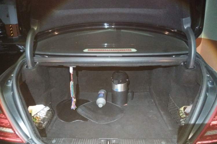 Used Mercedes-Benz S-Class 2010 S 400 L HYBRID Trunk