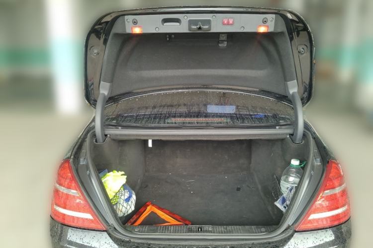 Used Mercedes-Benz S-Class 2010 S 300 L Luxury Model Trunk