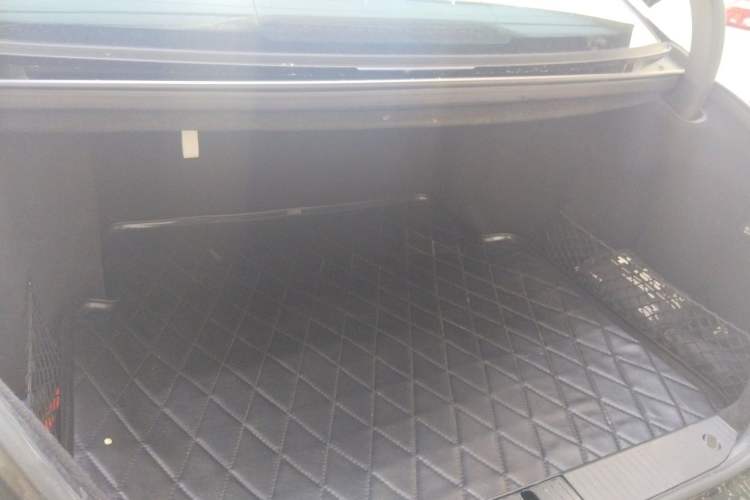 Used Mercedes-Benz S-Class 2010 S 300 L Luxury Model Trunk