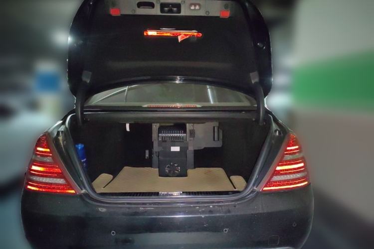 Used Mercedes-Benz S-Class 2010 S 600 L Trunk