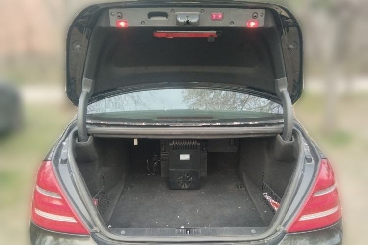 Used Mercedes-Benz S-Class 2010 S 400 L HYBRID Trunk