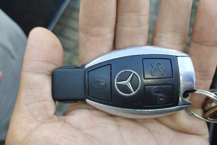 Used Mercedes-Benz S-Class 2010 S 300 L Luxury Model Vehicle Key