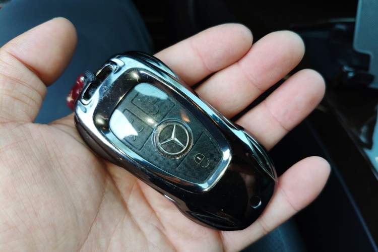 Used Mercedes-Benz S-Class 2010 S 300 L Luxury Model Vehicle Key