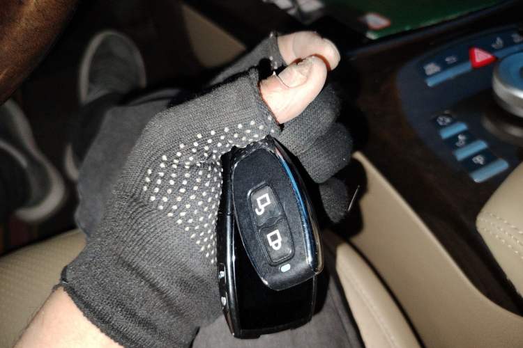 Used Mercedes-Benz S-Class 2010 S 300 L Luxury Model Vehicle Key