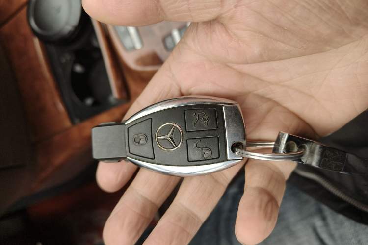 Used Mercedes-Benz S-Class 2010 S 600 L Vehicle Key