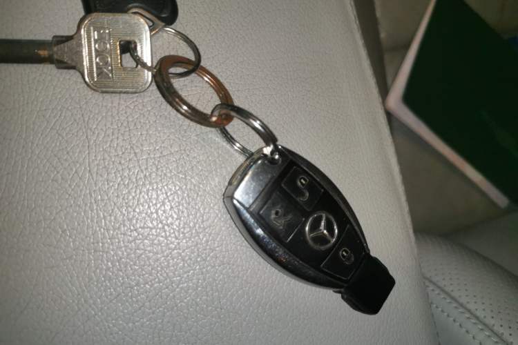 Used Mercedes-Benz S-Class 2010 S 300 L Business Model Vehicle Key