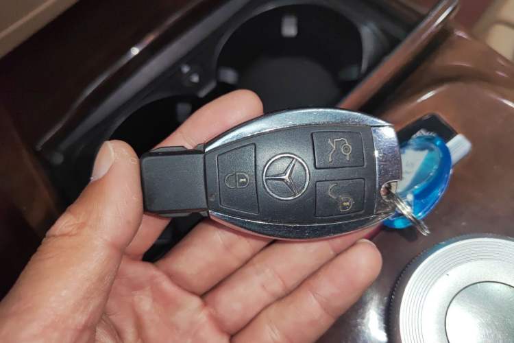Used Mercedes-Benz S-Class 2010 S 350 L 4MATIC Vehicle Key