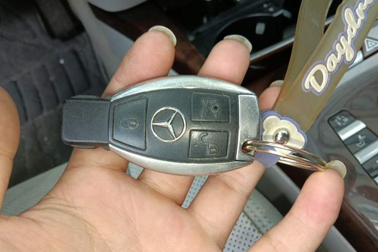 Used Mercedes-Benz S-Class 2010 S 300 L Luxury Model Vehicle Key