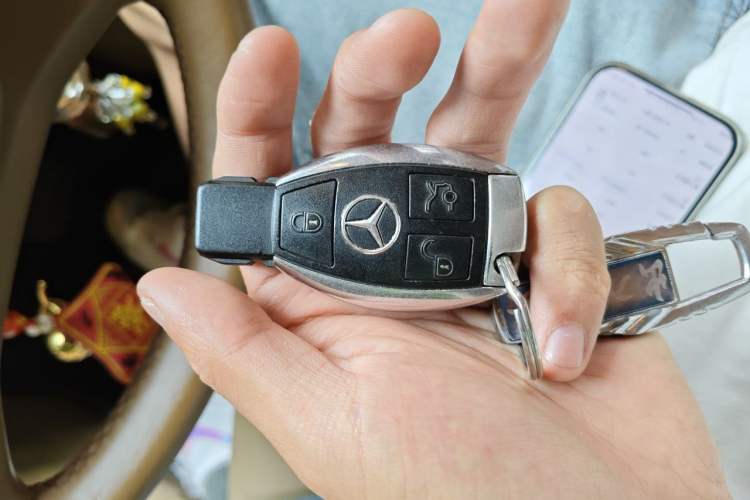 Used Mercedes-Benz S-Class 2010 S 300 L Business Model Vehicle Key