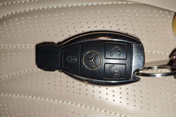 Used Mercedes-Benz S-Class 2010 S 300 L Business Model Vehicle Key