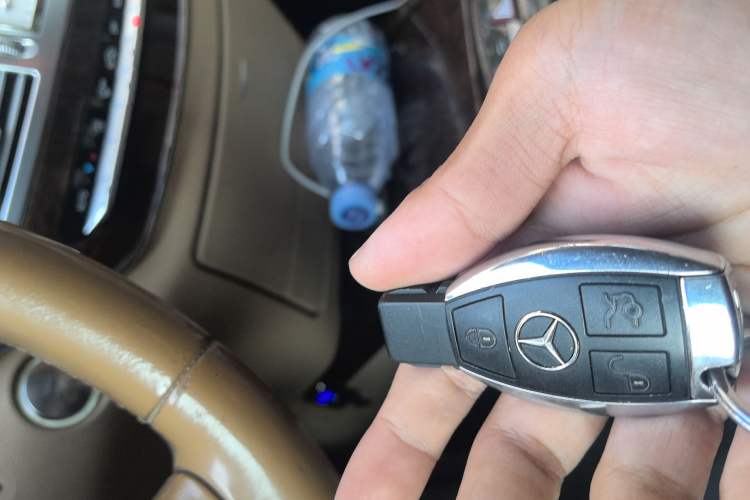 Used Mercedes-Benz S-Class 2010 S 300 L Business Model Vehicle Key